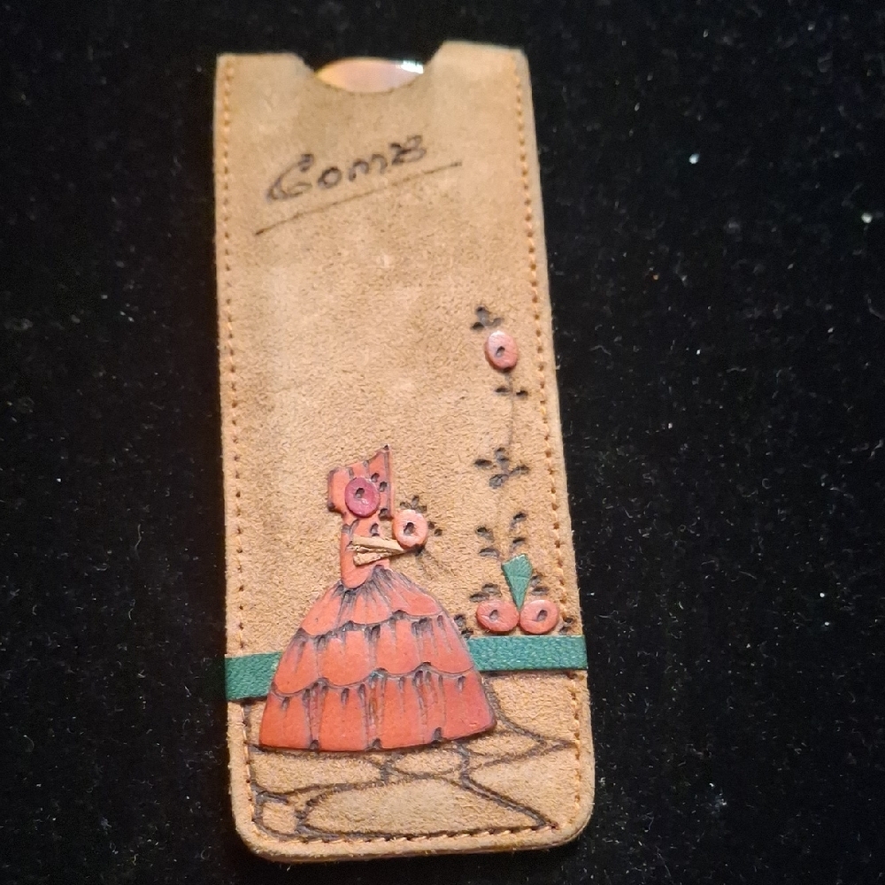 Vintage Tan Leather Comb Sleeve
